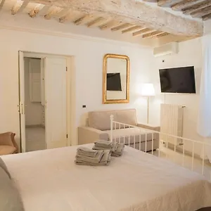 Apartament Casa Laurentius, Piza